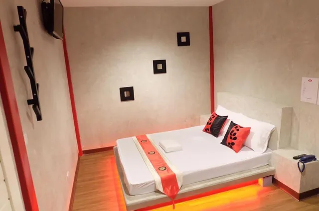 غرفة قياسية بسرير كوين، Love Box Resort 1/4