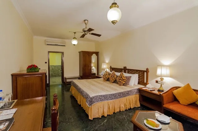 غرفة ديلوكس بسرير مزدوج بإطلالة على الحديقة، The Maharaja’s Lodge, Ranthambore 1/3
