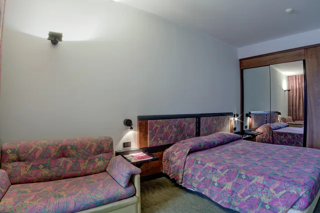 غرفة سوبيريور رباعية، Leonardo Da Vinci Hotel 3/4