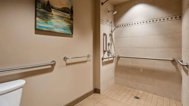 غرفة بسرير كوين مع أريكة لذوي الإعاقة، Best Western Plus High Country Inn 10/10