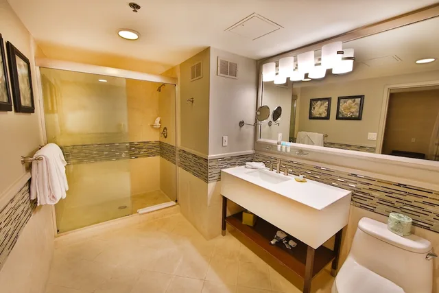 Mini, Suite, King Bed, Forum Tower, Caesars Atlantic City- A Caesars Rewards Destination 1/1