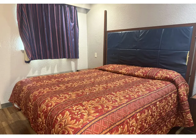 غرفة بسرير كوين لذوي الإعاقة لغير المدخنين، Economy Lodge by Hotel O Texas City 1/4
