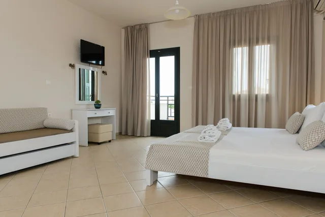 شقة عائلية بسرير مزدوج بإطلالة على الجبل مع أريكة، So Nice Hotel 1/10