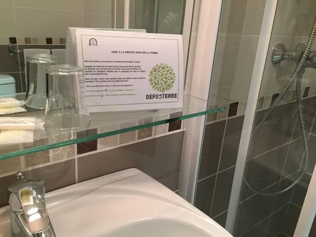 غرفة قياسية بسرير مزدوج، Hotel Le Clos D Alesia 8/8