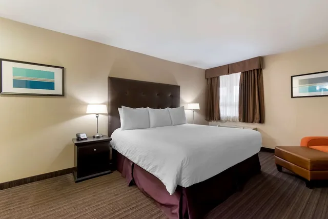 غرفة قياسية بسرير كوين في الملحق، Best Western Cold Lake Inn 5/8