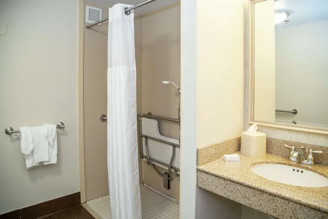 جناح استوديو بسرير كينج مع أريكة، Hampton Inn & Suites Blairsville 5/7