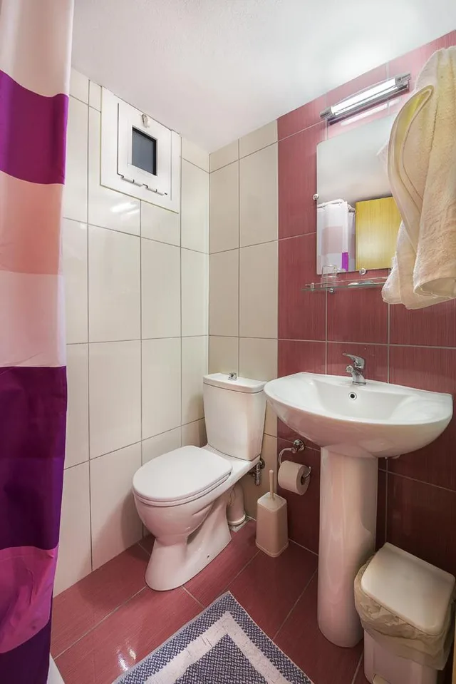 غرفة مفردة، Dimitris Paritsa Hotel 2/2