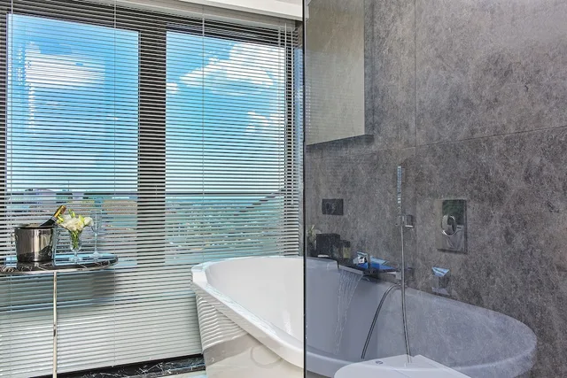 Panoramic, Suite, King Bed, Bosphorus View، Arts Hotel Istanbul 2/2