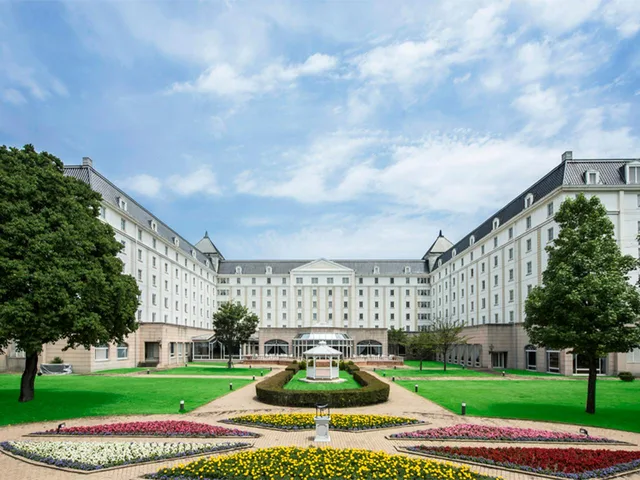 جناح، Hotel Nikko Huis Ten Bosch 1/1