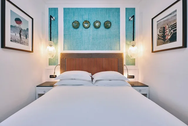 غرفة كلاسيكية بسرير كوين بإطلالة على الحديقة بشرفة، Esplanade Boutique Hotel 2/2