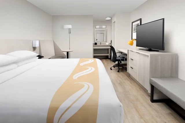 غرفة قياسية بسرير كينج، Quality Inn Atlantic Beach Mayo Clinic Jax Area 2/3