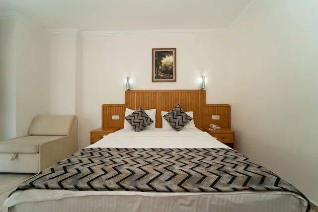 غرفة قياسية بسرير مزدوج أو سريرين منفصلين بإطلالة على الحديقة بشرفة، Belcehan Deluxe Hotel 8/9