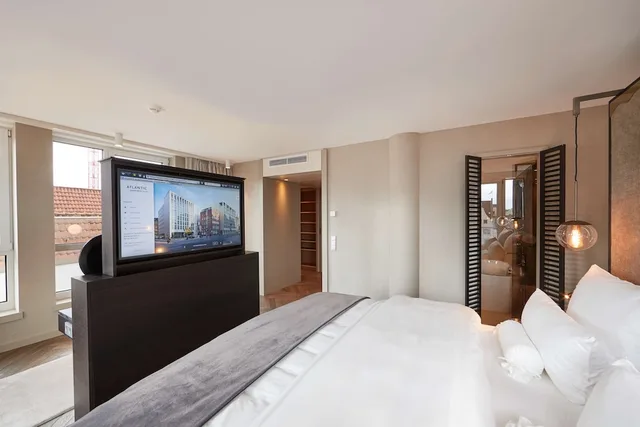 Grand, Suite, Double Bed, ATLANTIC Grand Hotel Bremen 2/6
