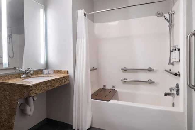 جناح بغرفة نوم واحدة بمطبخ لذوي الإعاقة، Staybridge Suites Columbus-Dublin 5/8