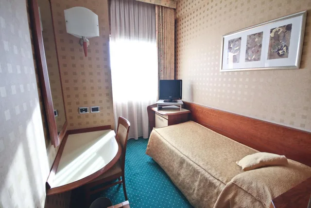 غرفة مفردة، Millennhotel 3/13