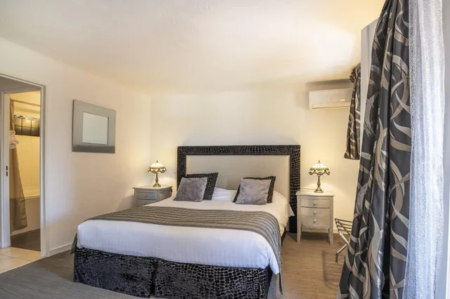 غرفة فاخرة بسرير مزدوج أو سريرين منفصلين، Les Bastides St. Paul 3/10