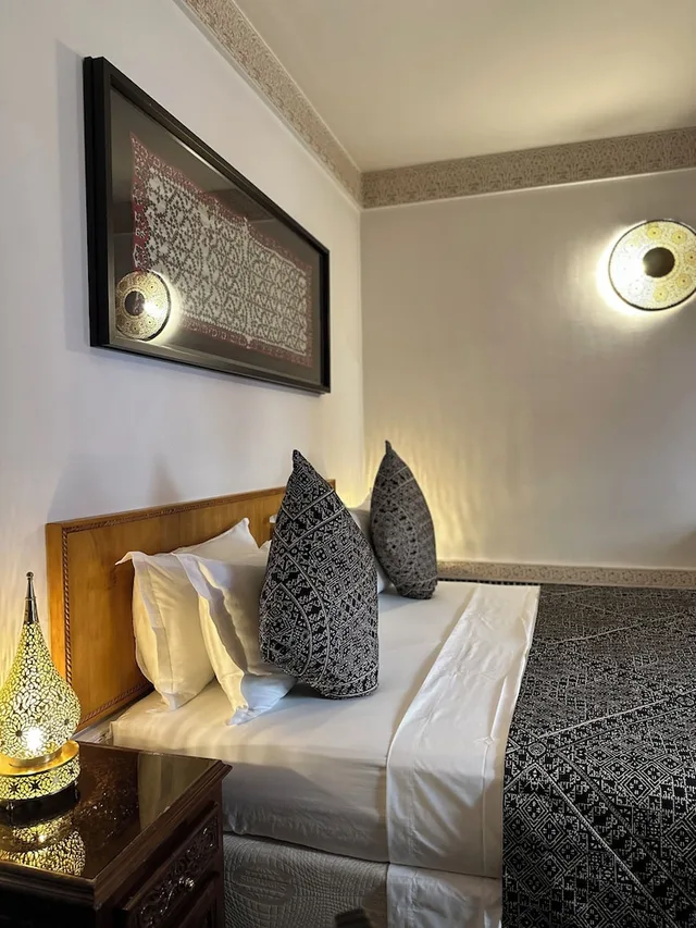 غرفة سوبيريور بسرير كوين بإطلالة على الفناء، Riad Mazar Fes 5/10
