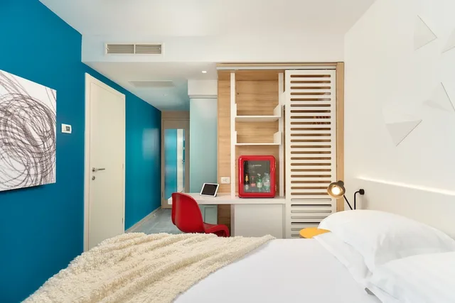 غرفة سوبيريور بسرير مزدوج بإطلالة على المسبح بشرفة، Pharos, Hvar Bayhill Hotel 2/10