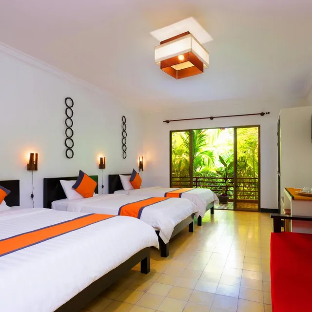 غرفة عائلية بإطلالة على المسبح، La Niche d Angkor Boutique Hotel 1/10