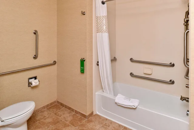 غرفة مفردة بسرير كينج لذوي الإعاقة، Hampton Inn by Hilton Dayton South 6/8