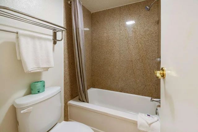 غرفة رباعية للمدخنين، Motel6 Grove City, OH 4/10