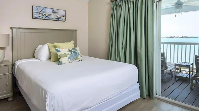 فيلا بسريرين كوين بغرفتي نوم مع أريكة، Hawks Cay Resort 2/7