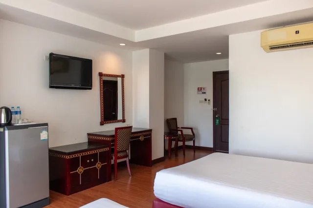 غرفة سوبيريور بسريرين منفصلين بإطلالة على المدينة، Jomtien Hisotel 7/9