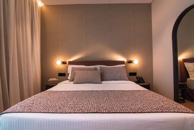Renovated, Classic, Sea View، Hotel Delfinia 1/8