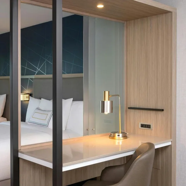 جناح استوديو بسرير كينج بإطلالة على البحر مع سرير سحّاب إضافي مع أريكة، SpringHill Suites by Marriott San Diego Carlsbad 5/6