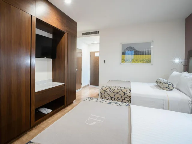 غرفة ديلوكس بسريرين كوين، Hs Hotsson Hotel Queretaro 4/7