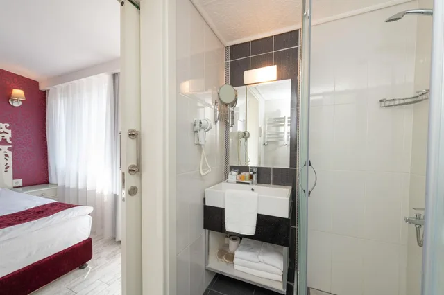 غرفة سوبيريور بسرير مزدوج بإطلالة على البحر بشرفة، DREAM BOSPHORUS HOTEL 3/3
