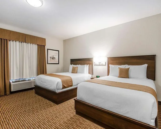 غرفة بسريرين كوين، Travelodge Suites by Wyndham Estevan 2/8