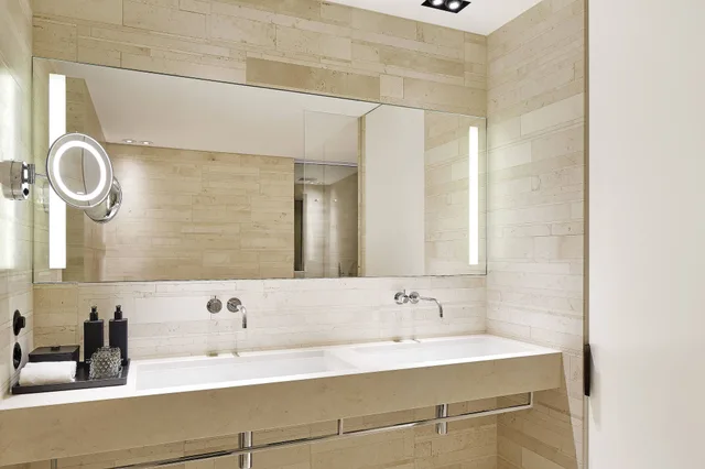 1 Bedroom, Junior Suite, King Bed, Roomers Baden Baden Autograph Collection 5/10