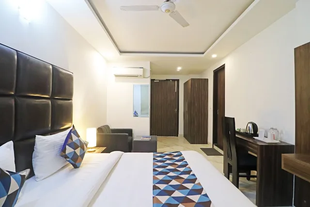 غرفة بريميوم بسرير كينج، Oyo 10274 Hotel Aamara 8/10