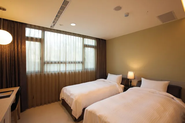 غرفة قياسية بسريرين منفصلين، 823-Tourist Hotel 1/3