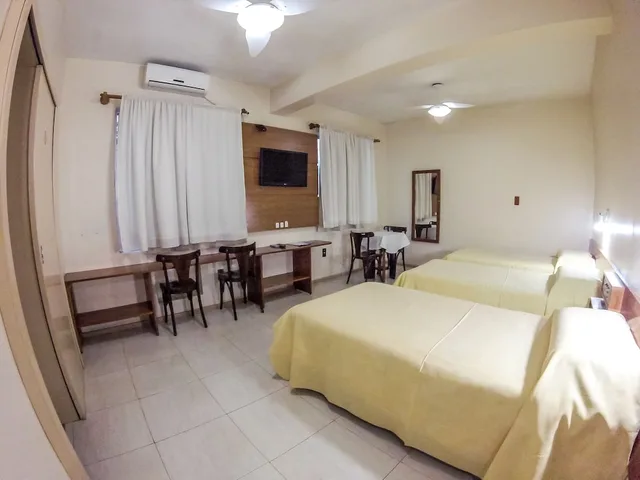 غرفة قياسية بثلاثة أسرّة، Milao Hotel 1/2
