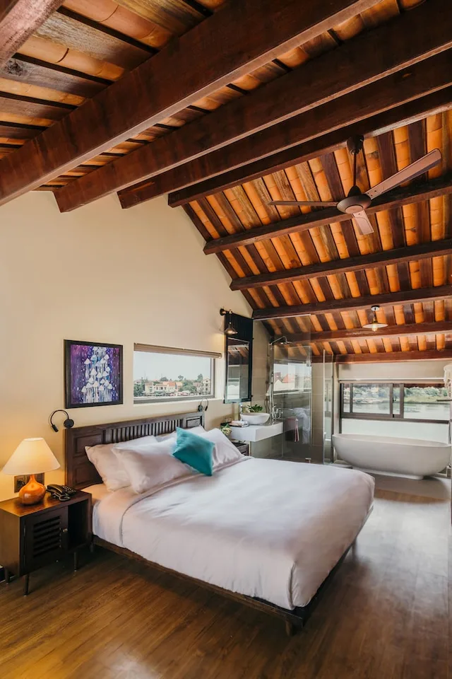 جناح فاخر بسرير كوين بإطلالة على النهر، La An Central Boutique Villa 7/10