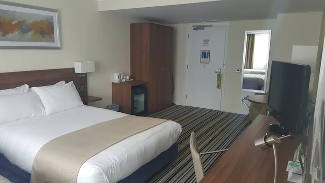 غرفة قياسية بسرير مزدوج لذوي الإعاقة، Holiday Inn Derby Nottingham M1 J25 2/6