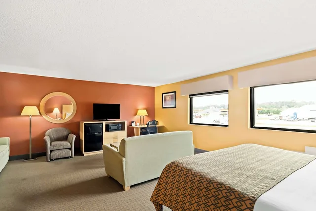 غرفة قياسية كبيرة بسرير كينج، Best Western Paducah Inn 4/6