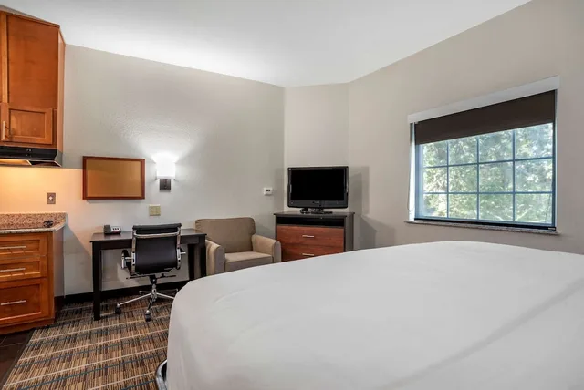 Suite, King Bed, MainStay Suites Denham Springs - Baton Rouge East 1/3