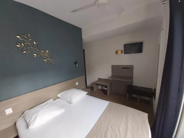 Room, Double Bed, Eiffel View، HOTEL EIFFEL KENSINGTON 4/10