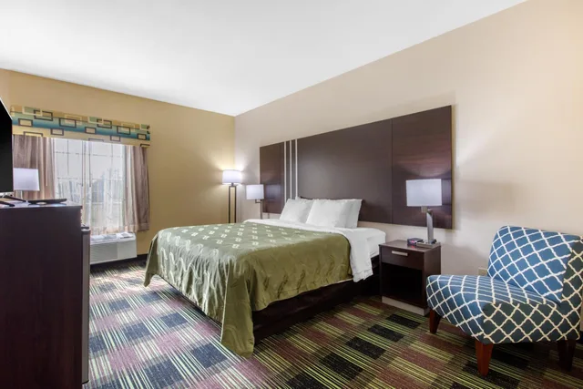 غرفة بسرير كينج لذوي الإعاقة، Quality Inn Cadiz, KY 3/4