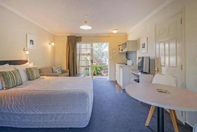 Superior, Studio, Private Pool, Silver Fern Accommodation And Spa 4/4