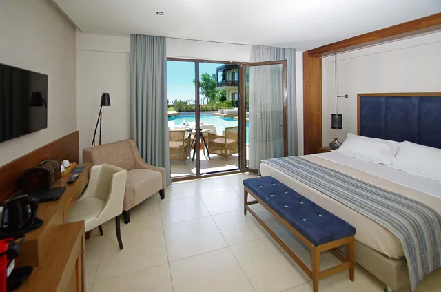 Executive, Double Bed, Sea View, Swim Up Poolterrace، Mediterranean Village Hotel & Spa 1/1