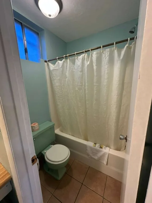 غرفة بسرير فردي لغير المدخنين، Gray Plaza Motel Benton Rend Lake I-57 3/6