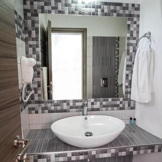 غرفة سوبيريور ثلاثية بإطلالة على البحر، Villa Iliovasilema Santorini 3/6