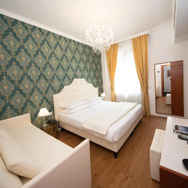 غرفة سوبيريور عائلية في الملحق، Hotel Re Enzo 1/7
