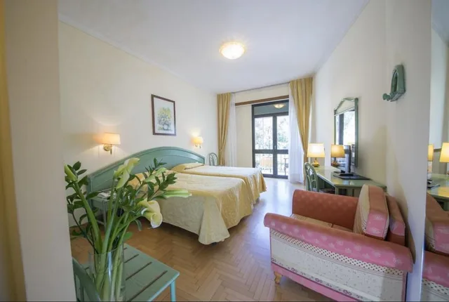 غرفة سوبيريور بسرير مزدوج، Terme Milano 2/2