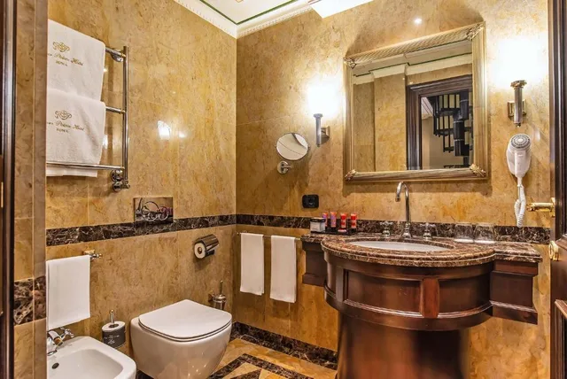 غرفة اقتصادية بسرير مزدوج، River Palace Hotel 2/2