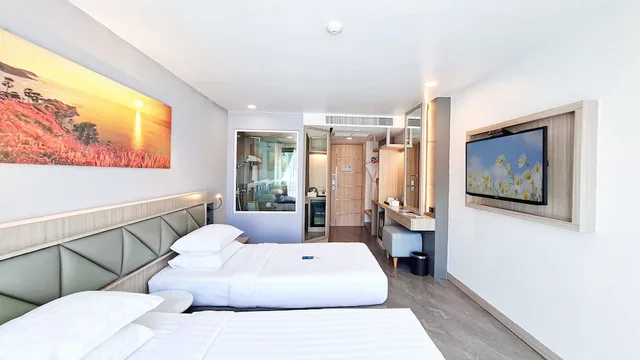 غرفة بريميوم سوبيريور بسريرين منفصلين، Clarian Hotel Beach Patong 5/10
